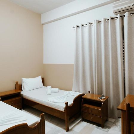 Hotel Lunxheria Gjirokaster Bagian luar foto