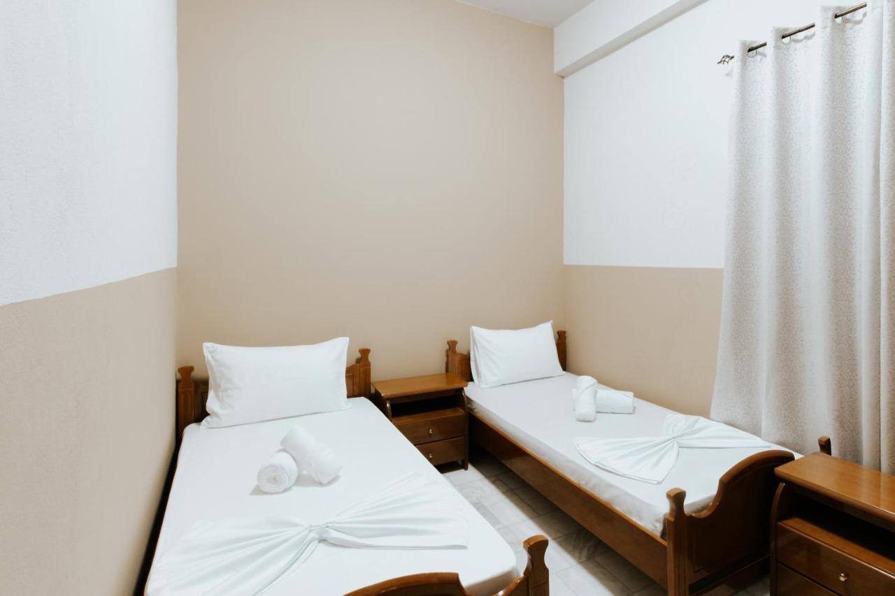 Hotel Lunxheria Gjirokaster Bagian luar foto