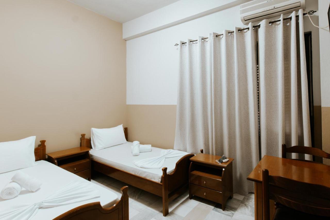 Hotel Lunxheria Gjirokaster Bagian luar foto