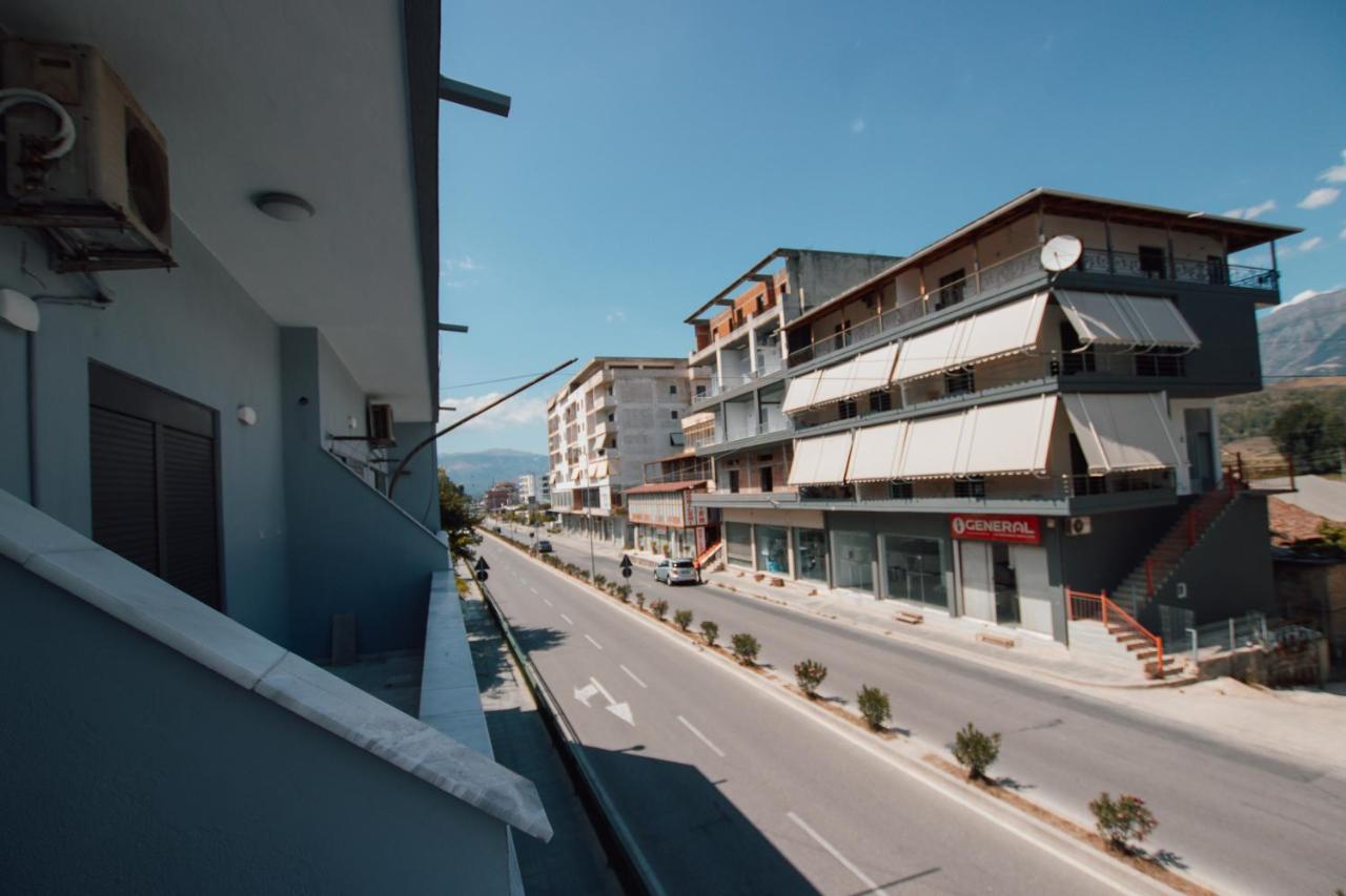 Hotel Lunxheria Gjirokaster Bagian luar foto