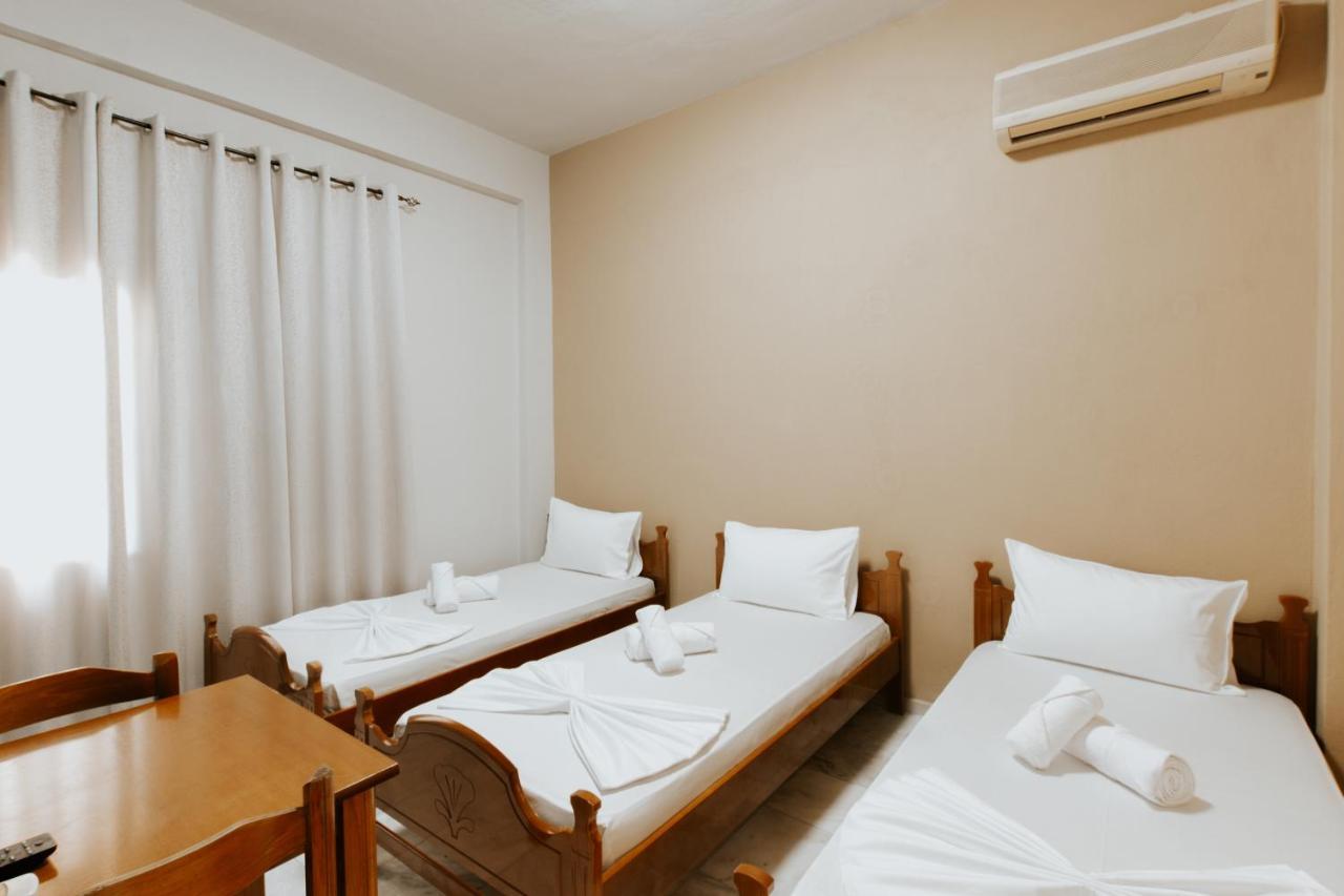 Hotel Lunxheria Gjirokaster Bagian luar foto